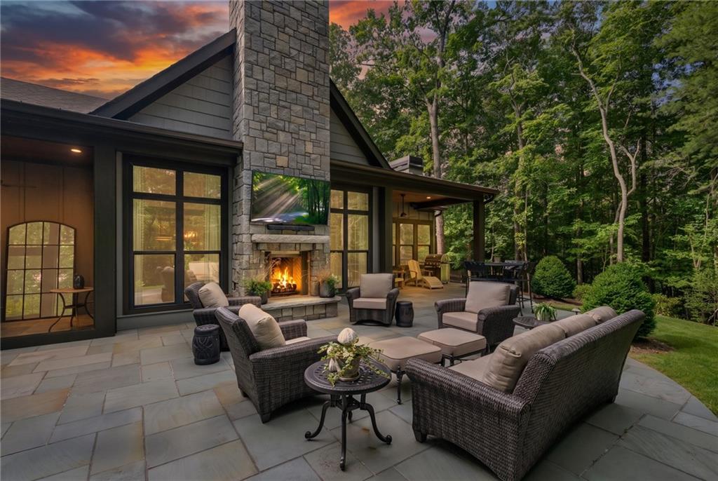 87 Whisper Place
