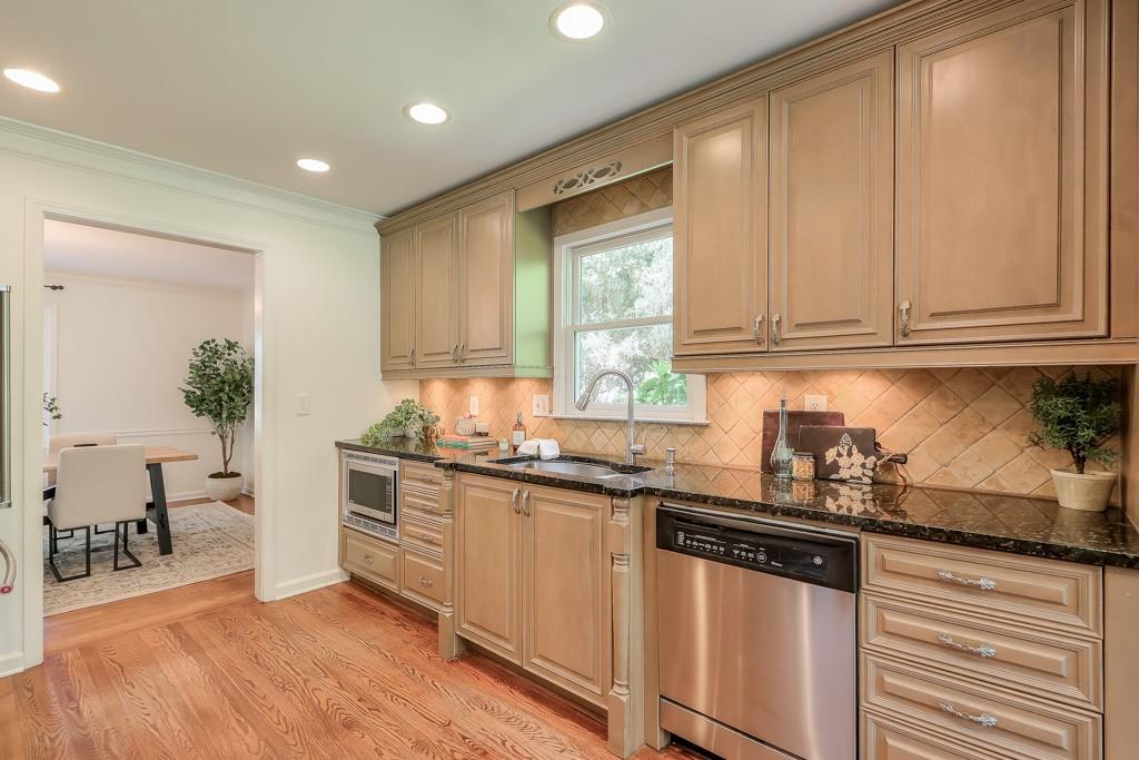 4220 Fairgreen Drive, Marietta, Georgia image 18