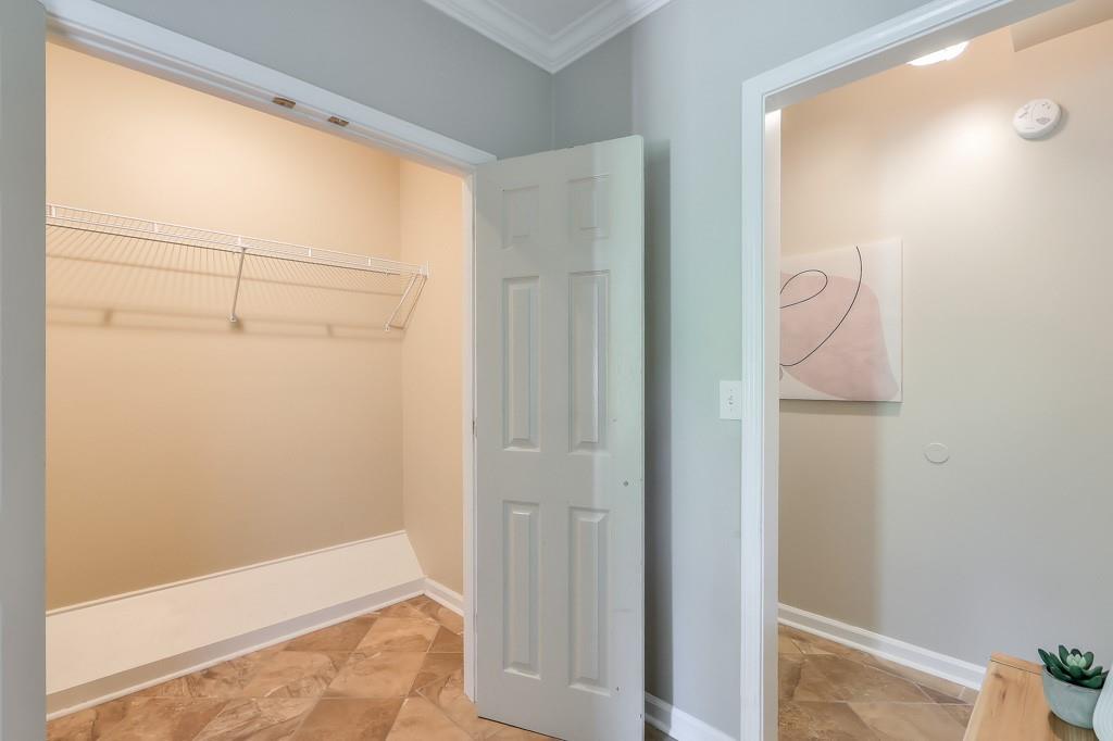 4220 Fairgreen Drive, Marietta, Georgia image 27