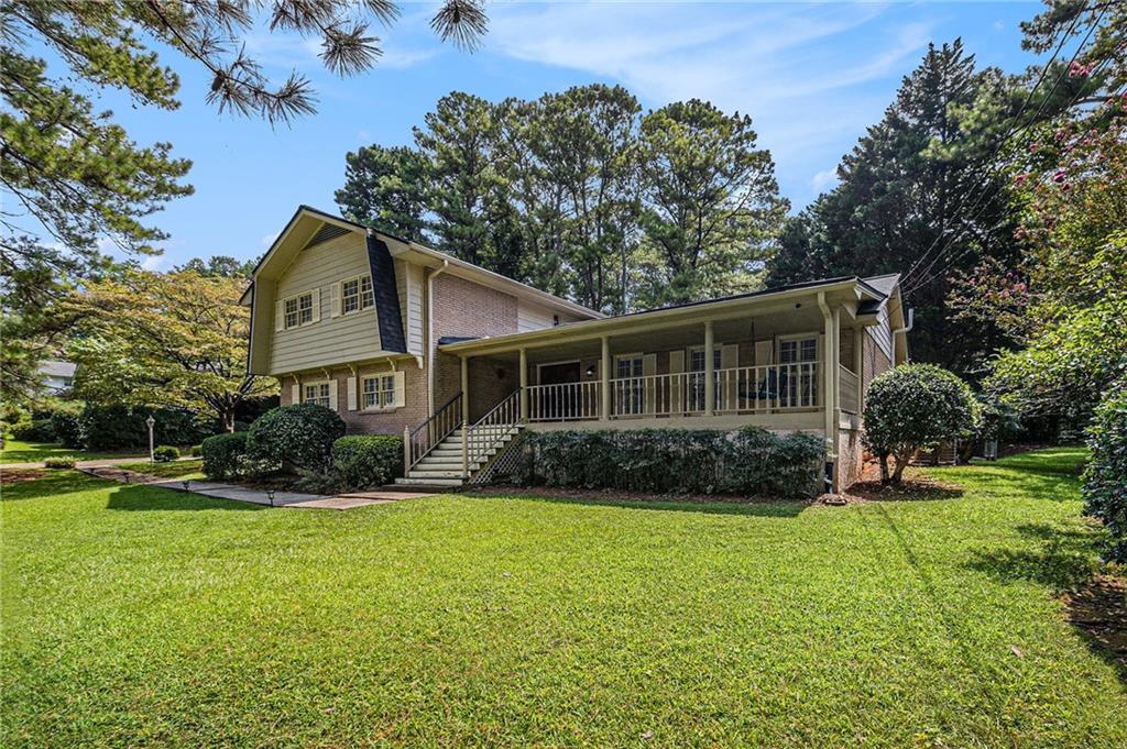 2703 Gleneagles Drive