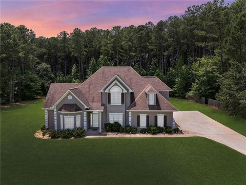 Homes For Sale - 215 Watershed Way<br/> Fayetteville, GA 30215