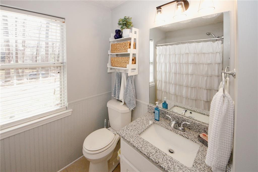 70 Oaklake Drive, Covington, Georgia image 5