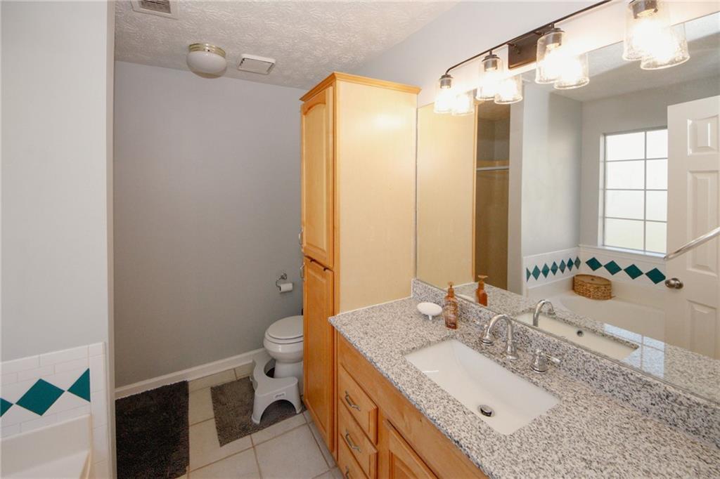 70 Oaklake Drive, Covington, Georgia image 22