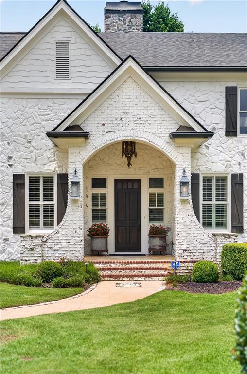 1080 Balmoral Lane