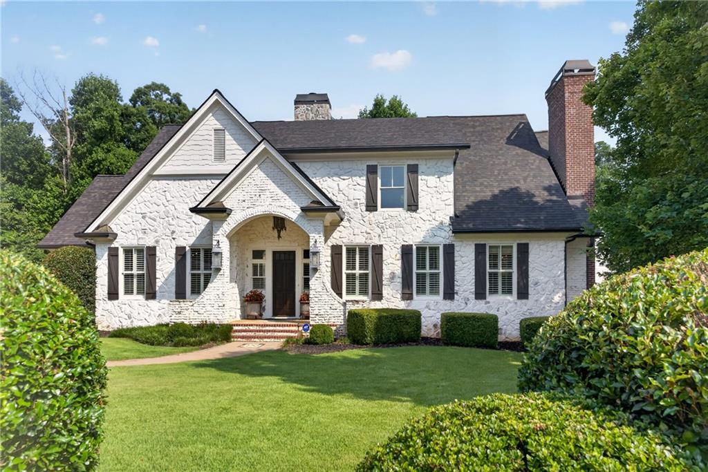 1080 Balmoral Lane