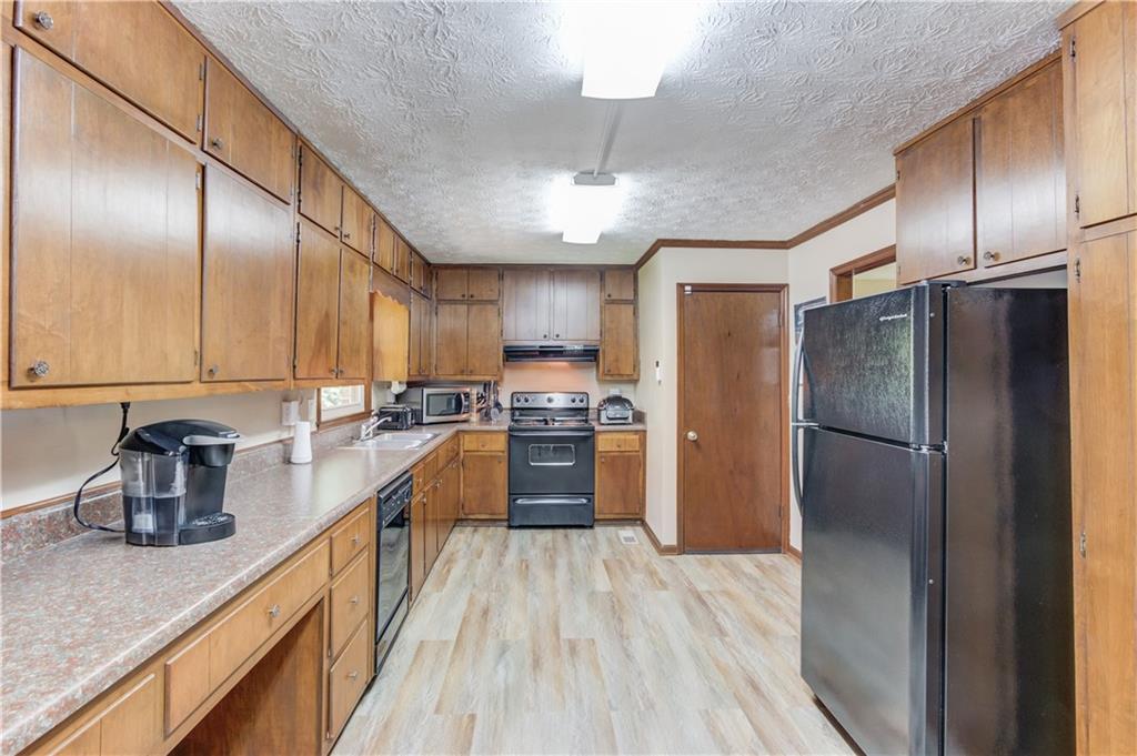 1148 Woodland Circle, Lawrenceville, Georgia image 7