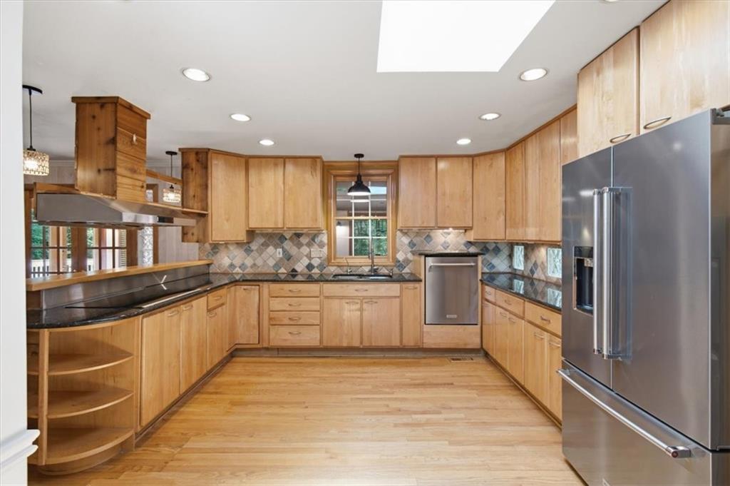 112 Cross Gate Drive