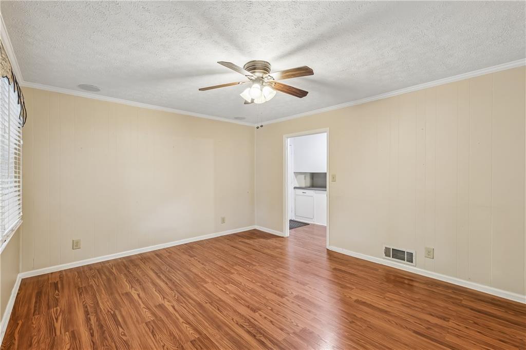 3605 Riviera Drive