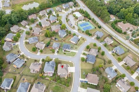 A home in Dacula