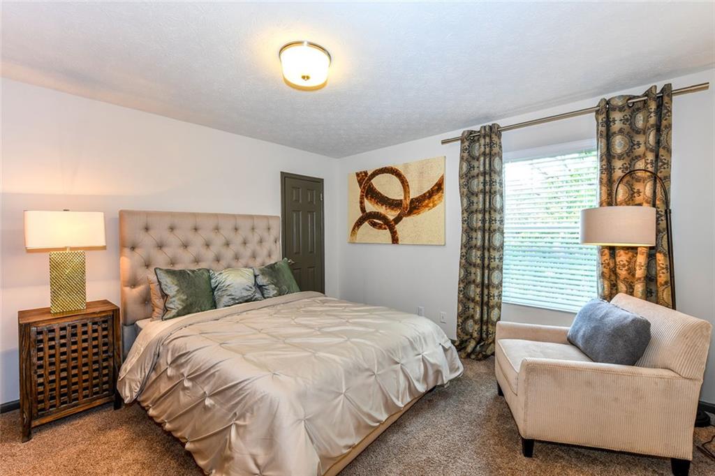 501 N River Parkway 2710
