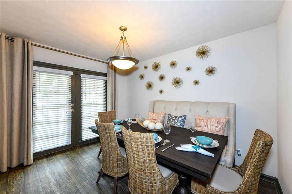 501 N River Parkway 2710