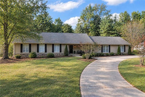 Homes For Sale - 3526 Montgomery Drive<br/> Gainesville, GA 30504