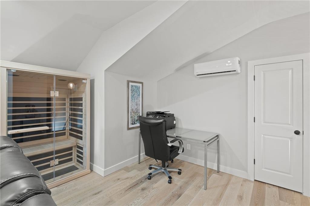 Larkspur - Residential