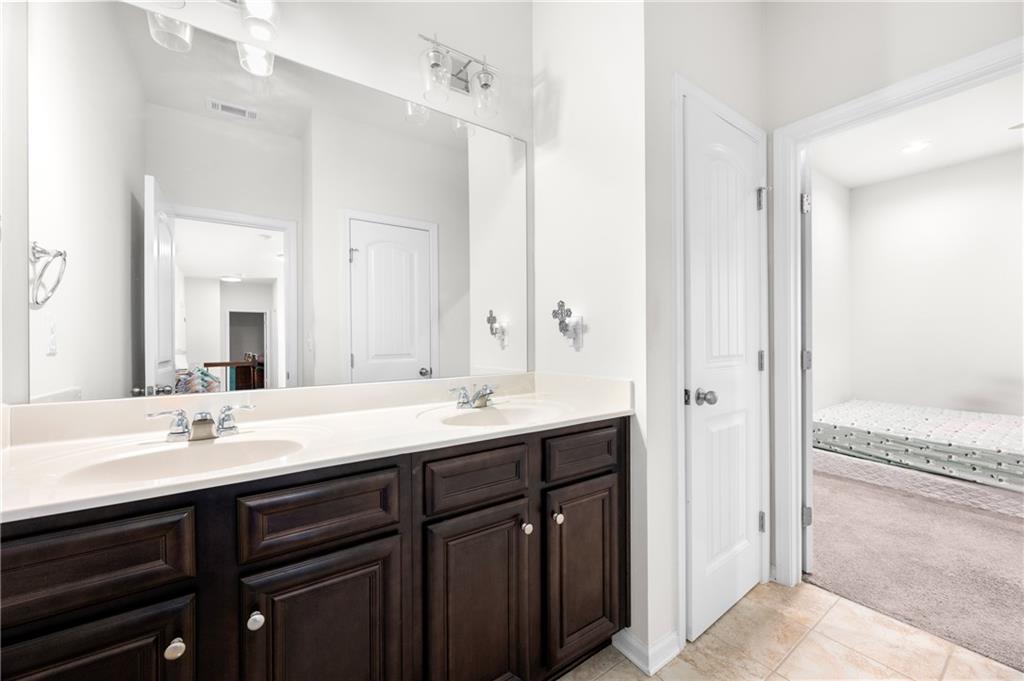 5465 Mirror Lake Drive, Cumming, Georgia image 32