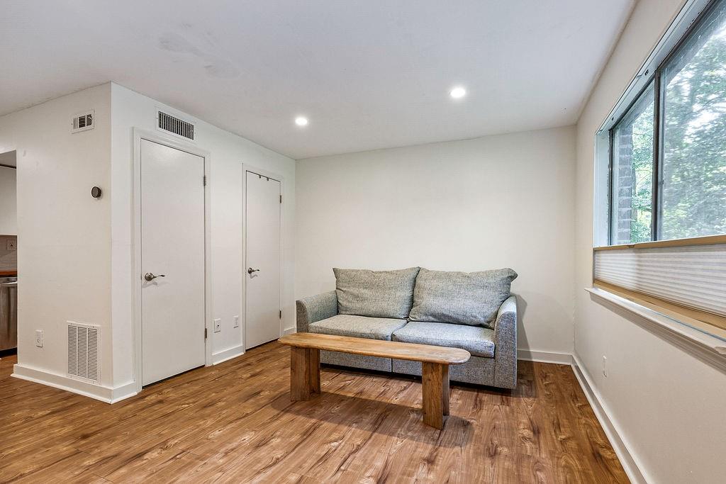 1133 Clairemont Avenue D