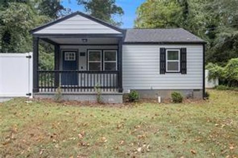 678 Commercial Avenue NW Atlanta GA 30318