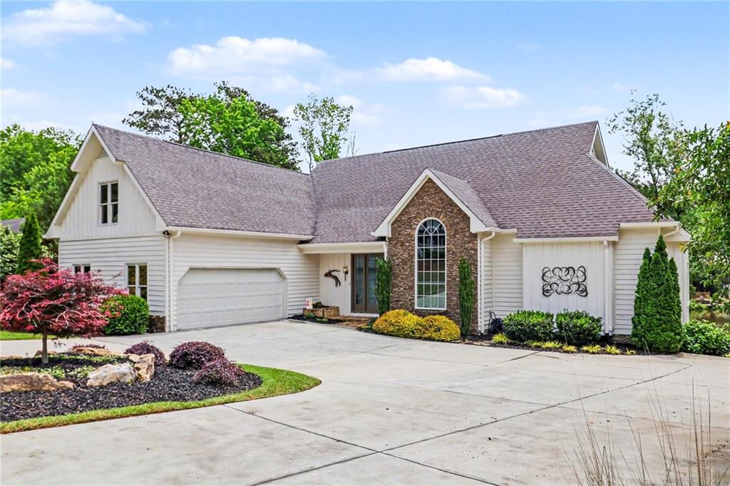8895 Willowbrae Lane