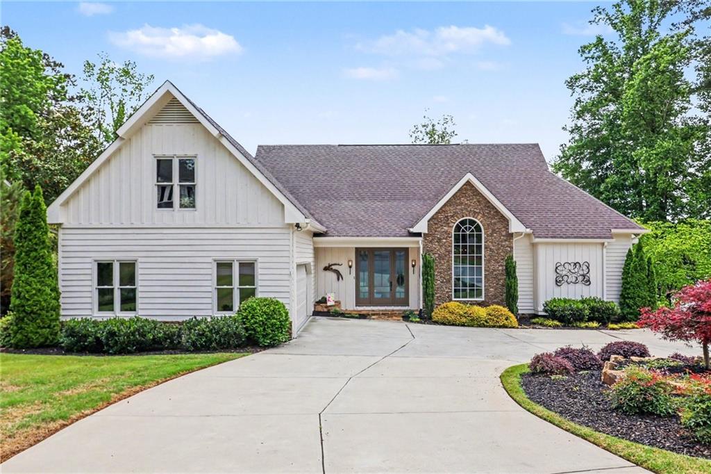 8895 Willowbrae Lane