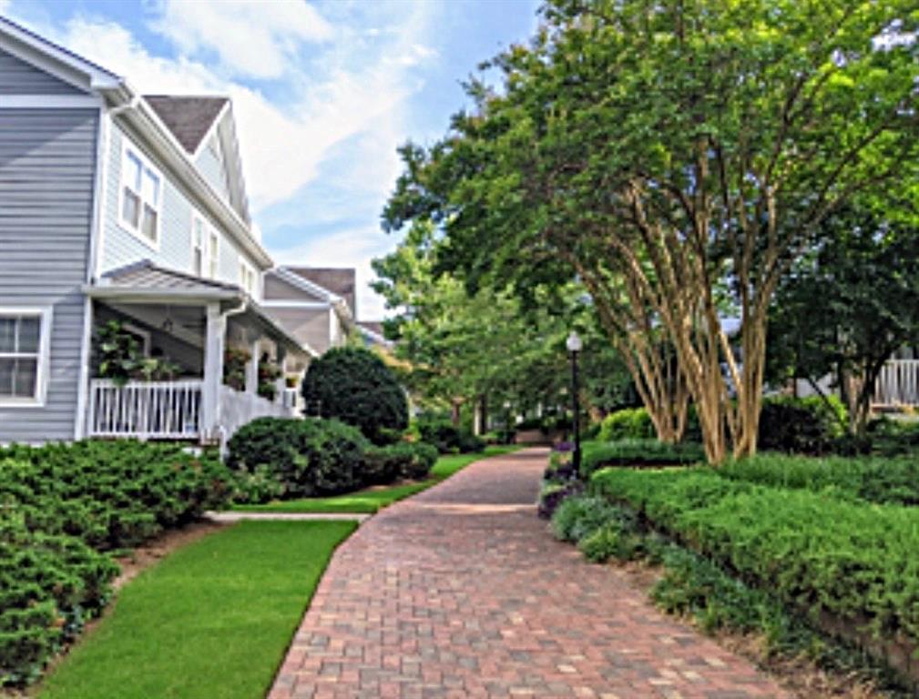 265 CARLYLE PARK Drive NE