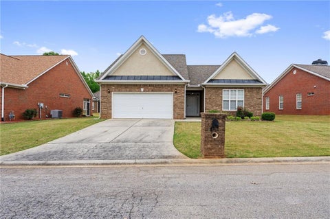 Homes For Sale - 8515 Spivey Village Way<br/> Jonesboro, GA 30236