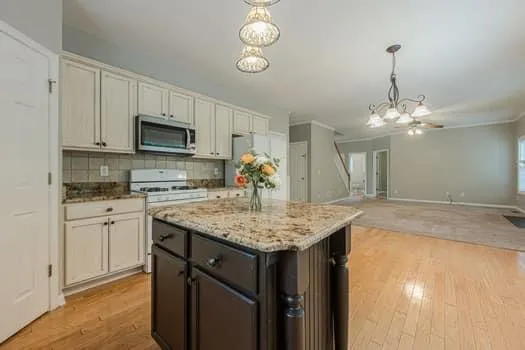 Canton, Georgia 30114, United States, 4 Bedrooms Bedrooms, ,4 BathroomsBathrooms,Residential,Active,192139