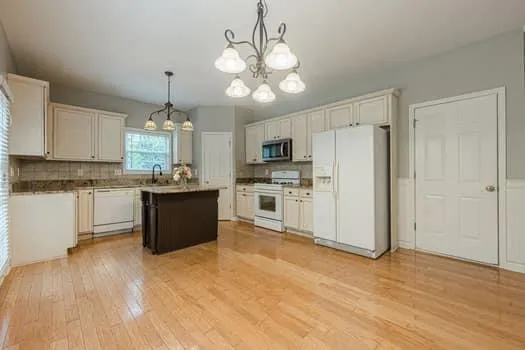 Canton, Georgia 30114, United States, 4 Bedrooms Bedrooms, ,4 BathroomsBathrooms,Residential,Active,192139