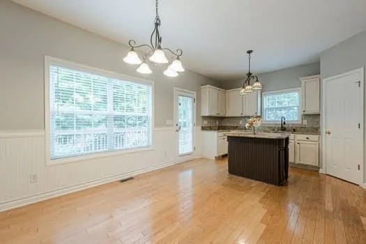 Canton, Georgia 30114, United States, 4 Bedrooms Bedrooms, ,4 BathroomsBathrooms,Residential,Active,192139