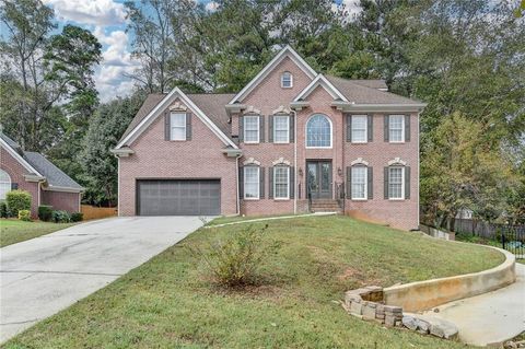 Homes For Sale - 1015 Rowe Oak Circle<br/> Lawrenceville, GA 30043