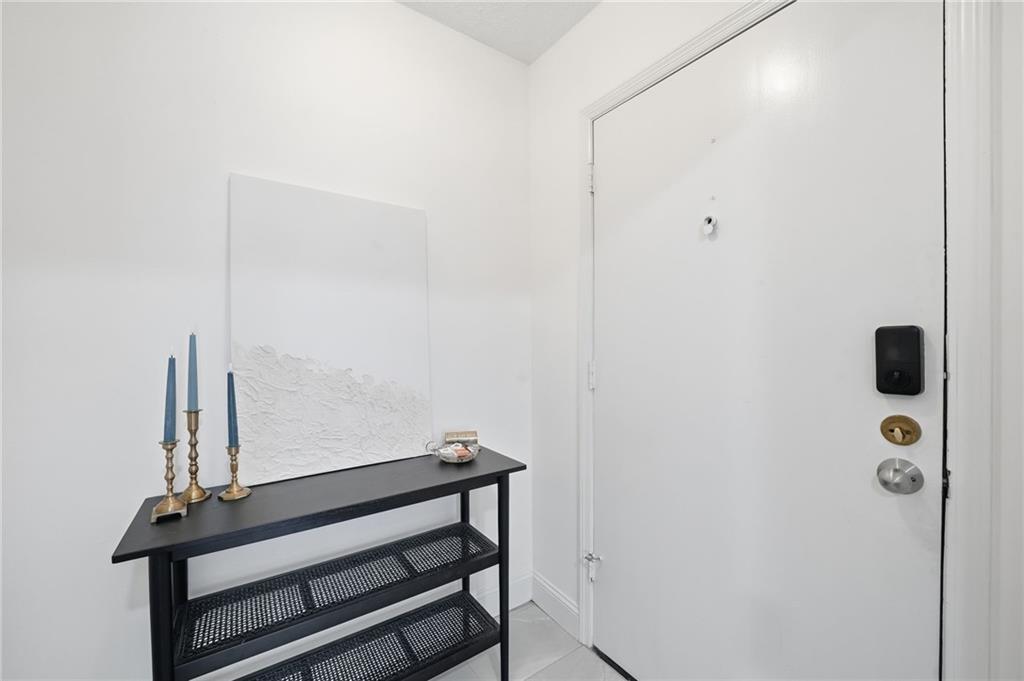 6851 Roswell Road H29