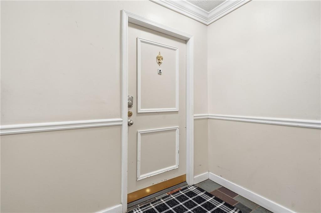 6851 Roswell Road H29