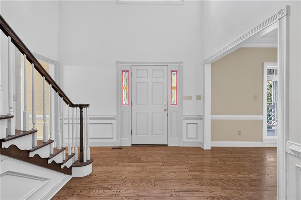 708 Robert Way