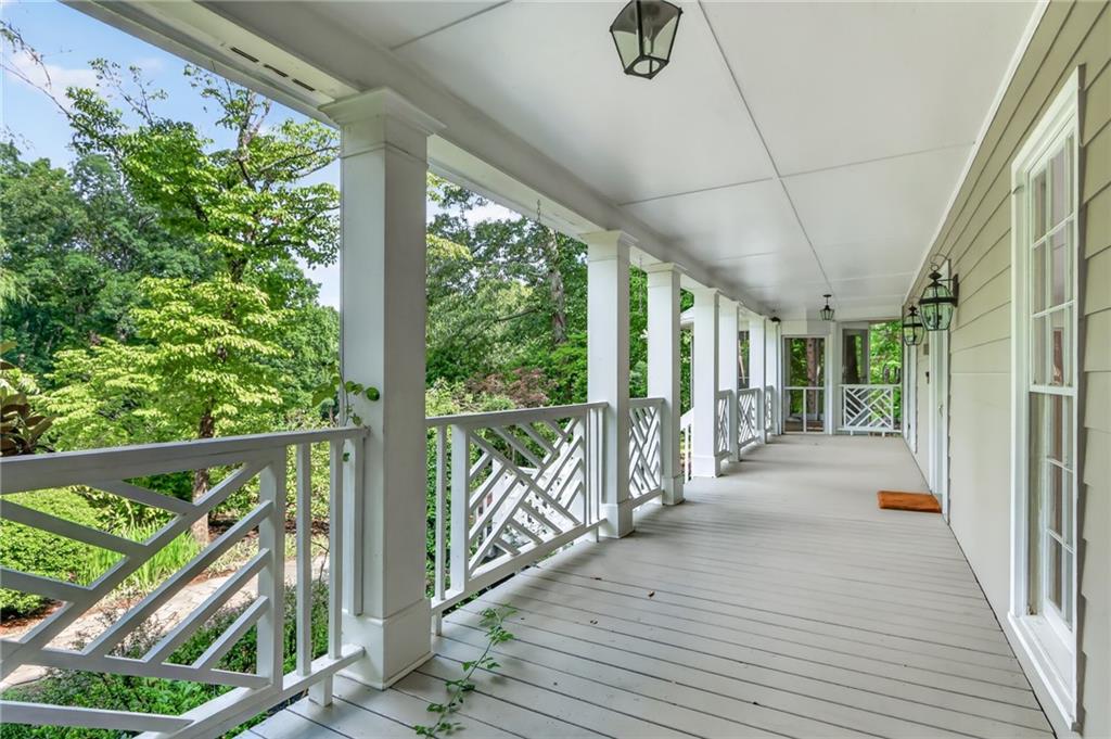 708 Robert Way