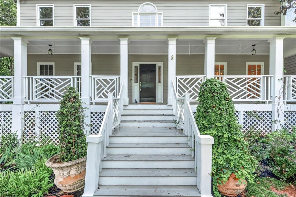 708 Robert Way