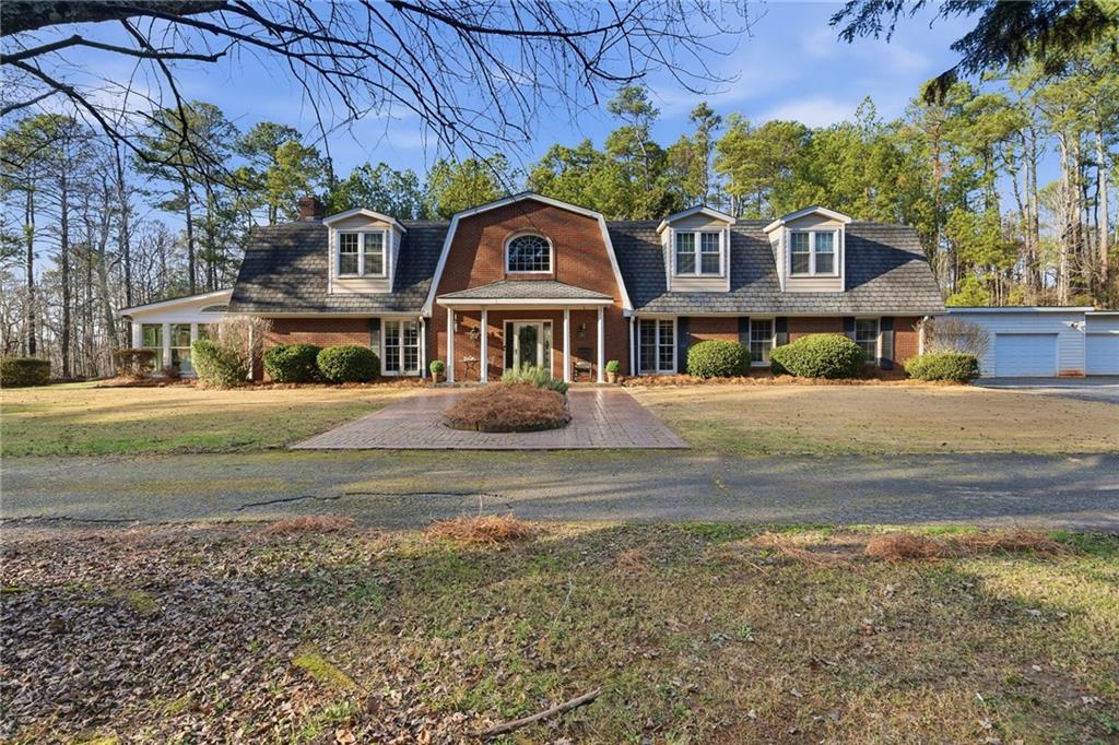 1445 Squire Lane