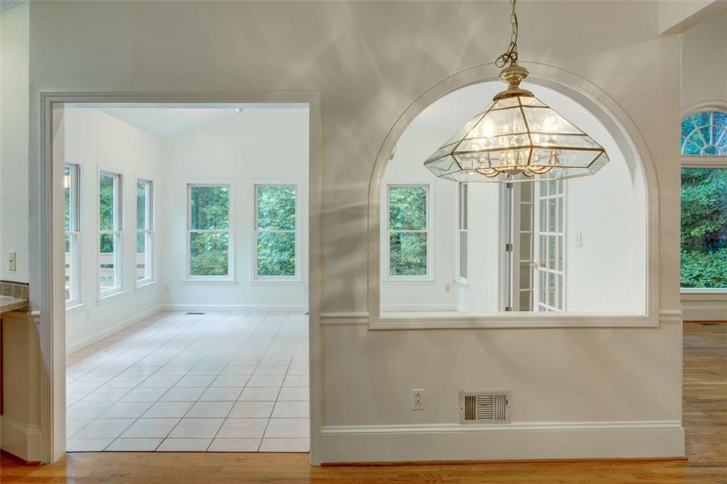 5404 Chaversham Lane, Peachtree Corners, Georgia image 25