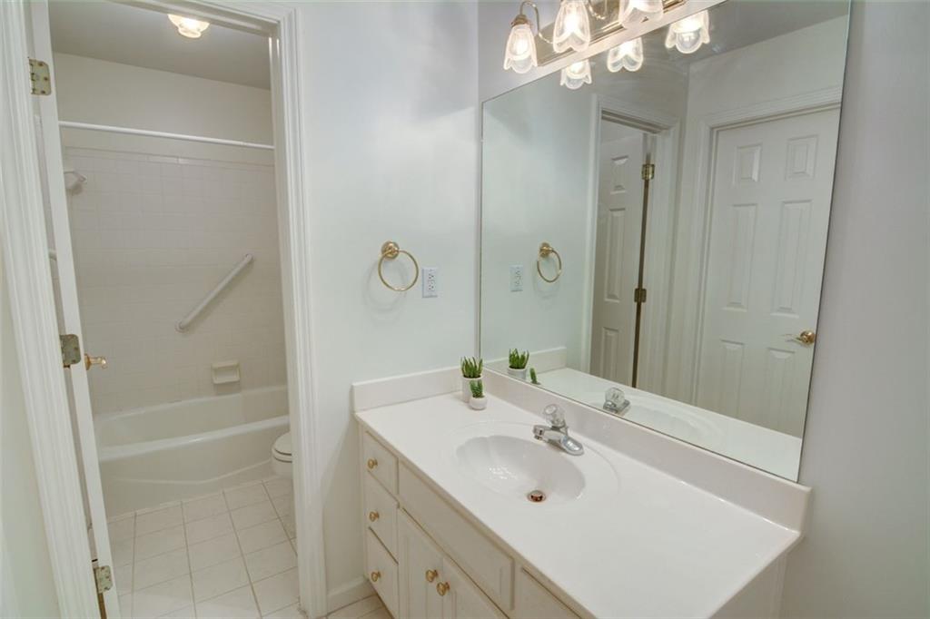 5404 Chaversham Lane, Peachtree Corners, Georgia image 48