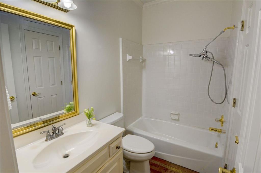 5404 Chaversham Lane, Peachtree Corners, Georgia image 11