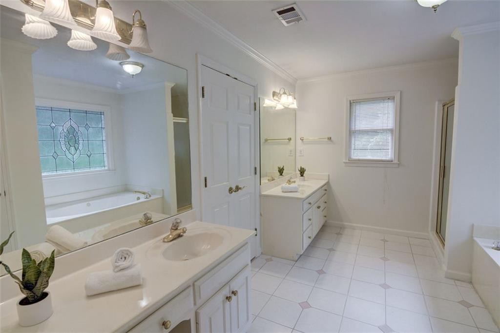 5404 Chaversham Lane, Peachtree Corners, Georgia image 42