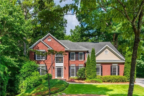 Homes For Sale - 7000 Amberleigh Way<br/> Johns Creek, GA 30097