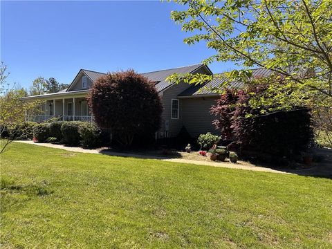 A home in Elberton