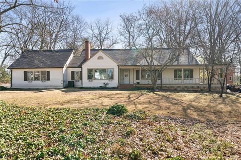 1140 Goodwin Place NE Atlanta GA 30319