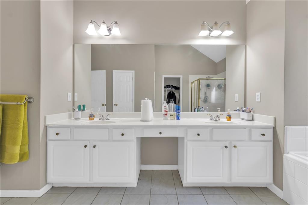 1812 Mountain Lake Drive, Kennesaw, Georgia image 23