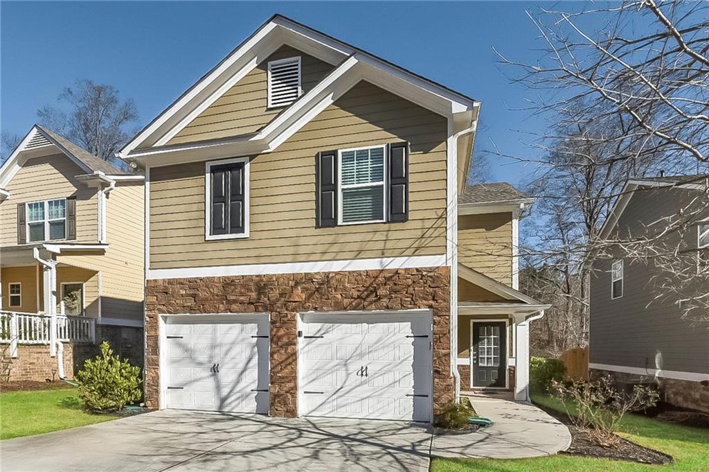 Embrace comfortable living in this spacious 3-bedroom, 2.5-bathroom pet-friendly home boasting 1,552 sq. ft. of thoughtful design. The kitchen is equipped with stainless steel appliances, including a refrigerator, microwave, range oven, and dishwasher, offering a seamless cooking experience. Enjoy the convenience of an attached garage and ceiling fans for added comfort. Relax in the cozy living spaces with window coverings, or unwind in the bathtub after a long day. Don't miss out on making this your next residence—schedule a tour today!