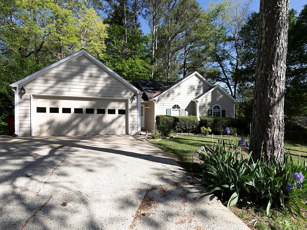 1234 W Wylie Bridge Road, Woodstock, Georgia image 2