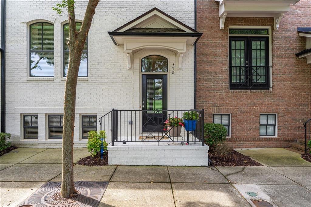 378 Suwanee Avenue