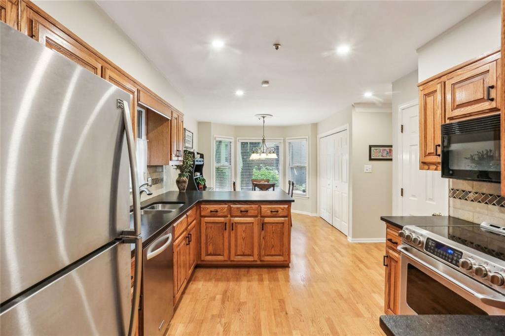 1386 Sheffield Glen Way, Atlanta, Georgia image 10