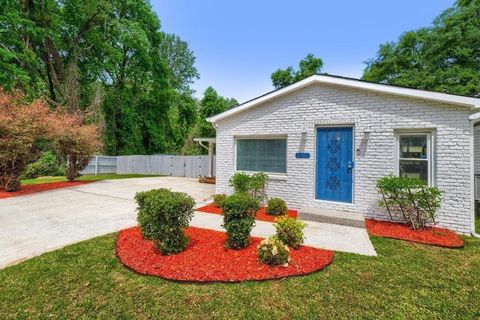 Photo of 2702 White Oak Dr, Decatur, GA 30032 (MLS # 7754298)