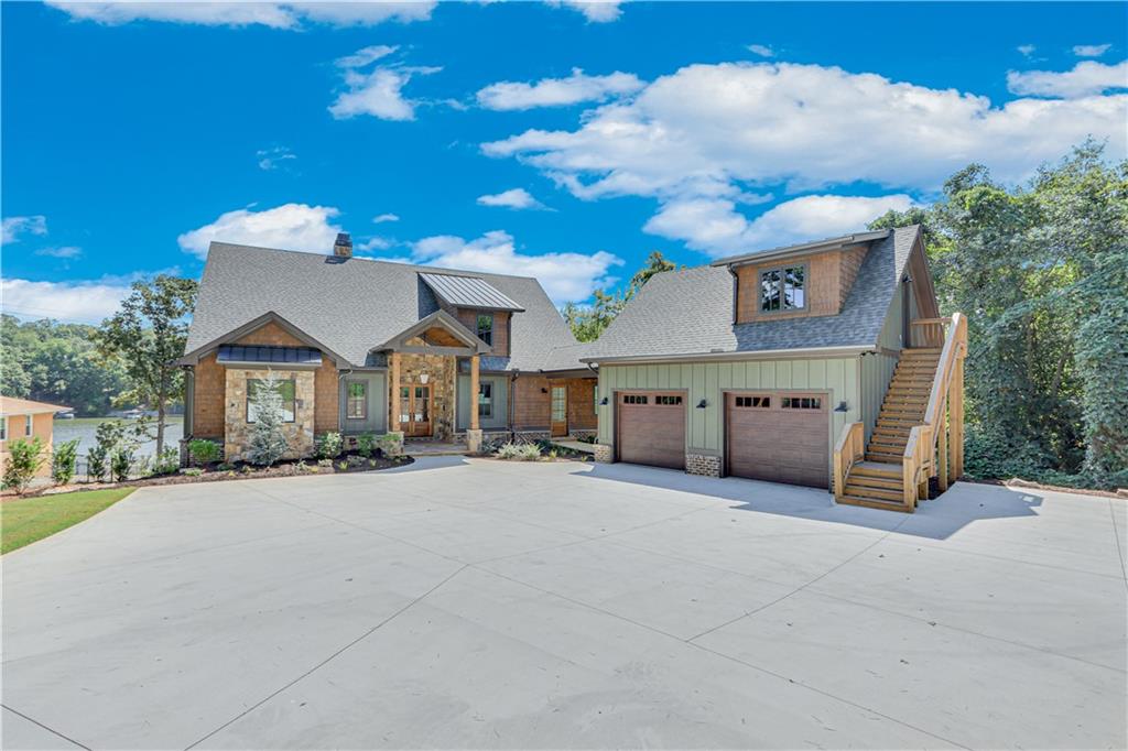 3109 Emerald Circle