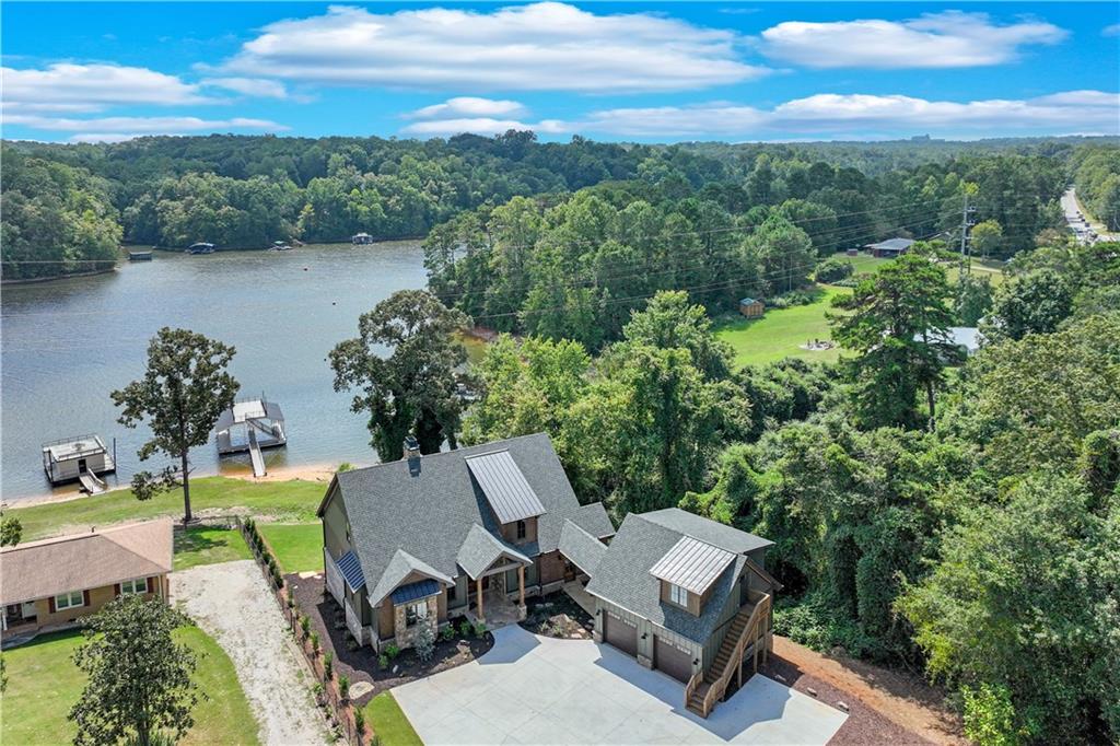 3109 Emerald Circle