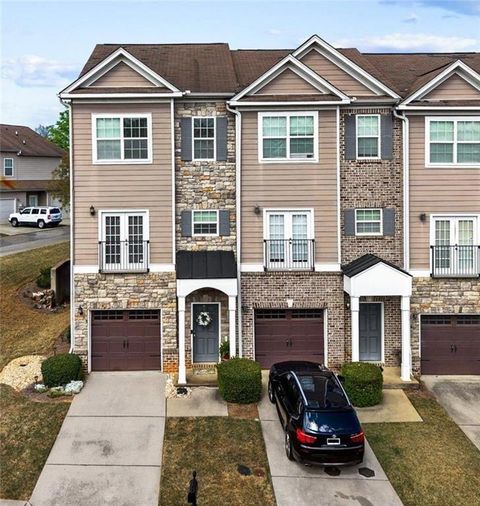 Townhouse For Sale - 7710 Bucknell Terrace<br/> Fairburn, GA 30213